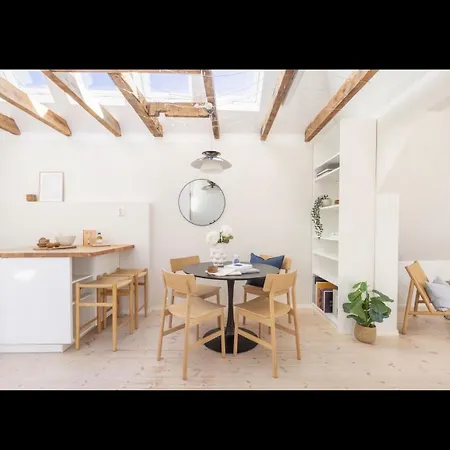 Classic House Over Two Floors * Bergen