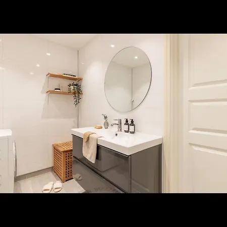 Classic House Over Two Floors Apartment